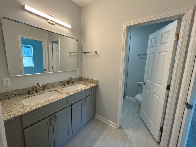 Building Photo - 2022 Trimble Rd