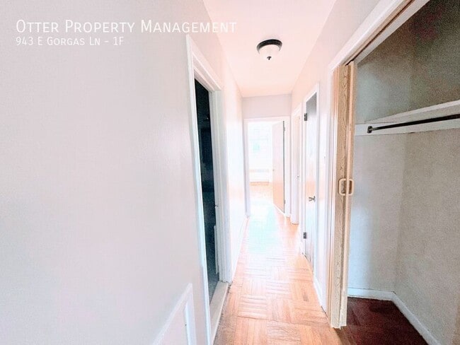 Building Photo - 943 E Gorgas Ln