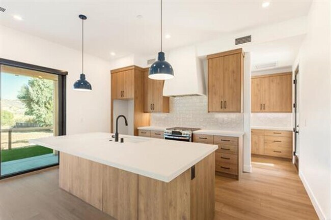 Building Photo - Luxurious Living in Rancho San Diego: Custom Built Home for Rent $5,095