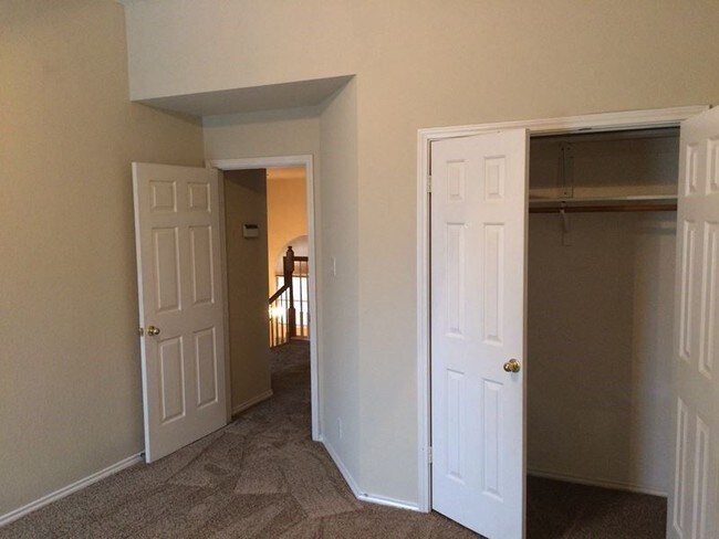 Building Photo - 746 Treaty Oak