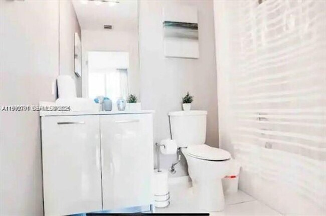 Building Photo - 151 SE 1st St