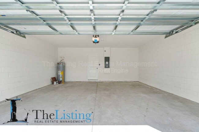 Building Photo - 5650 Anders Wy