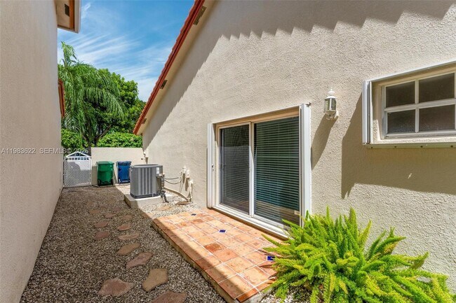 Building Photo - 10635 NW 54th St