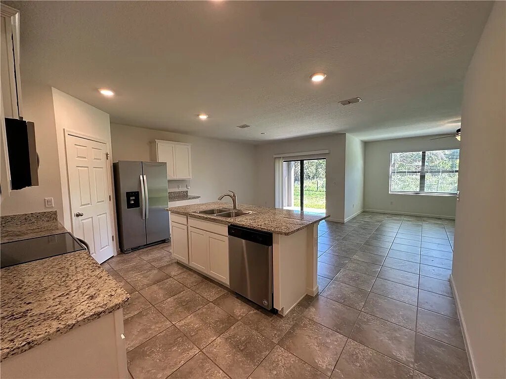 Building Photo - 4131 Keeson Cir