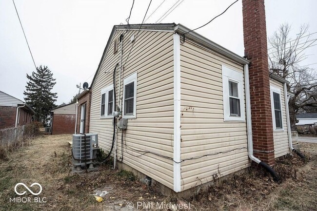 Building Photo - 1829 E 49th St