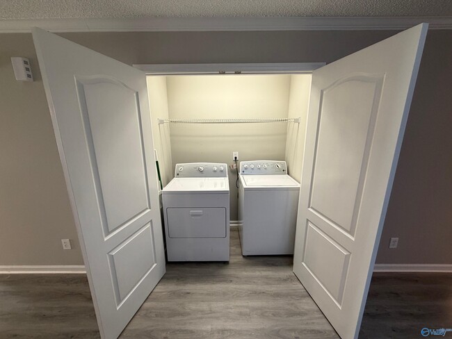 Building Photo - 2405 Halifax Pl SW