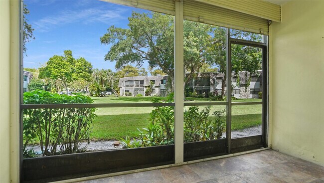 Building Photo - 3123 Oakland Shores Dr