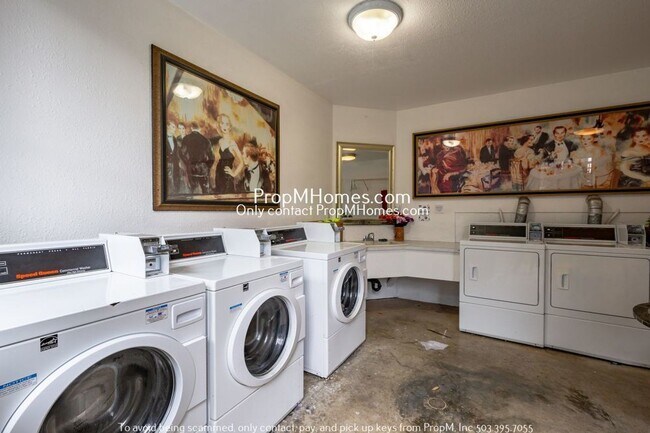 Building Photo - Spacious One Bedroom In Southwest Tigard!