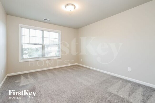 Building Photo - 3628 Moon Crest Dr