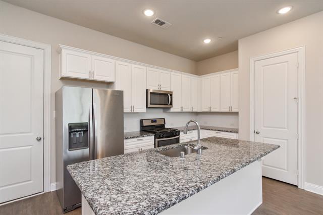 Building Photo - 8039 Snowmass Dr