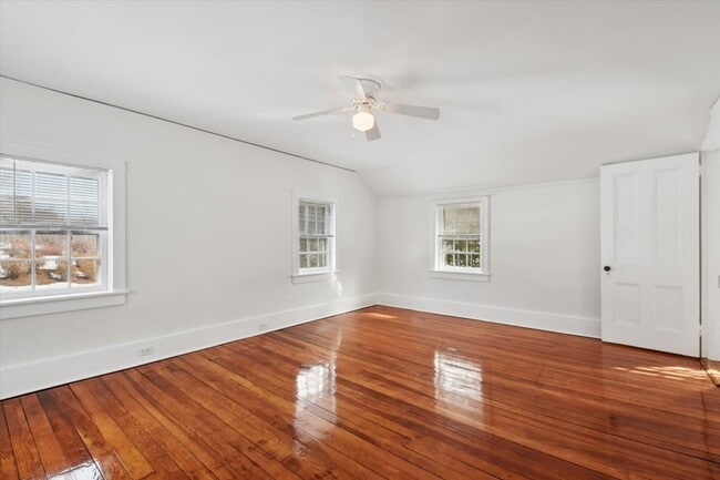 Building Photo - 247 Liberty Corner Rd