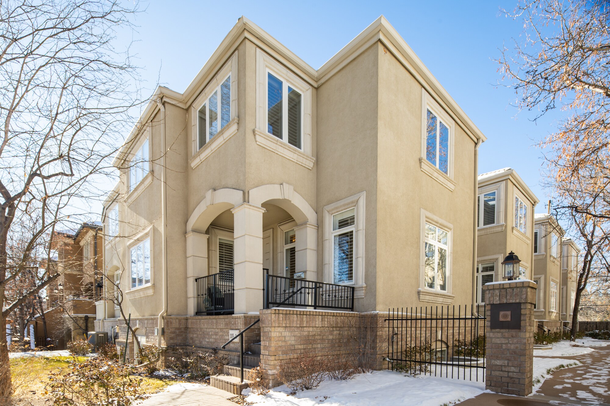 Building Photo - 335 Josephine St
