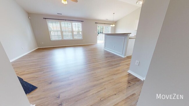 Building Photo - 6032 Saybrooke Dr