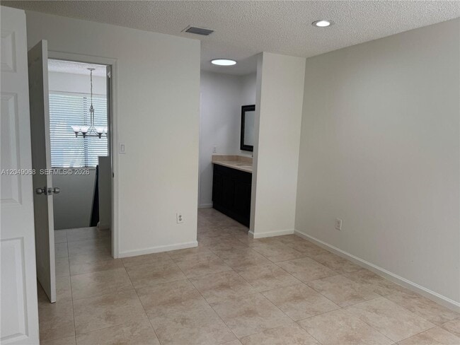 Building Photo - 15054 SW 127th Pl