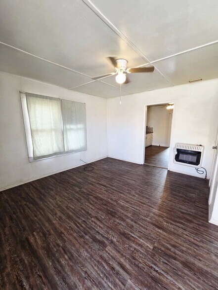 Building Photo - 1002 Runnels St
