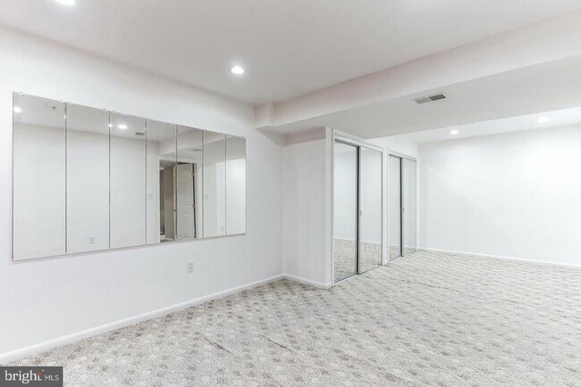Building Photo - 2213 Herring Creek Dr