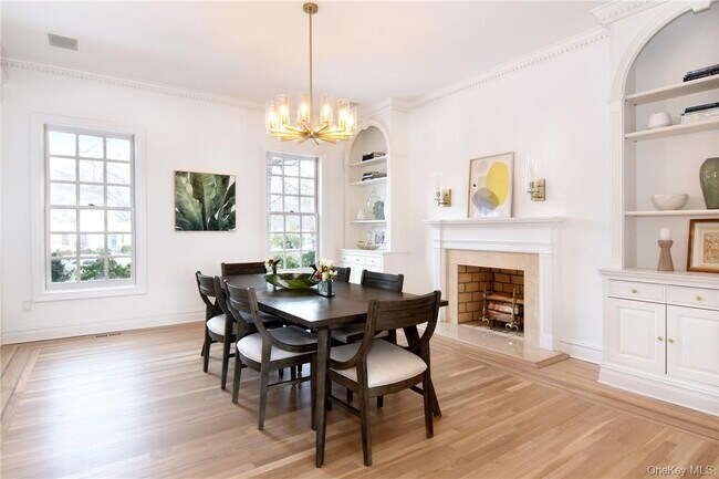 Building Photo - 10 Castle Rd