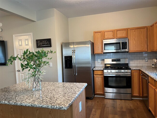 Building Photo - 18826 Sandelford Dr