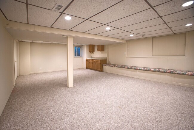 Building Photo - 2711 Valley Forge Rd