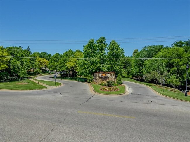 Building Photo - 4300 High Range Ln