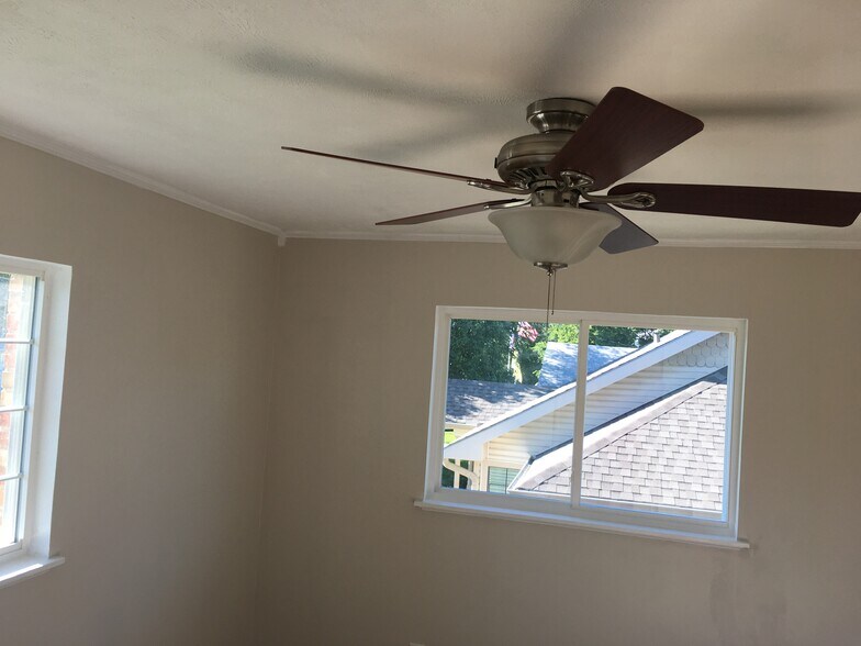 Bedroom 1 - 312 Jagoe St
