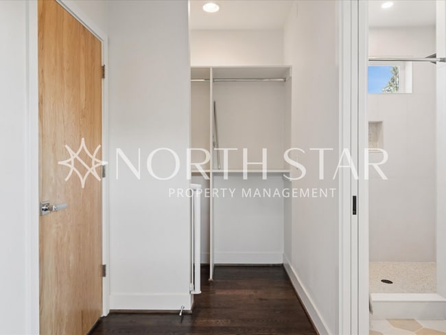 Building Photo - Contemporary Stunner in North East Portland