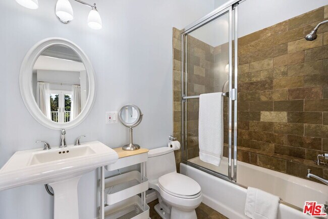 Building Photo - 11215 Sunset Blvd