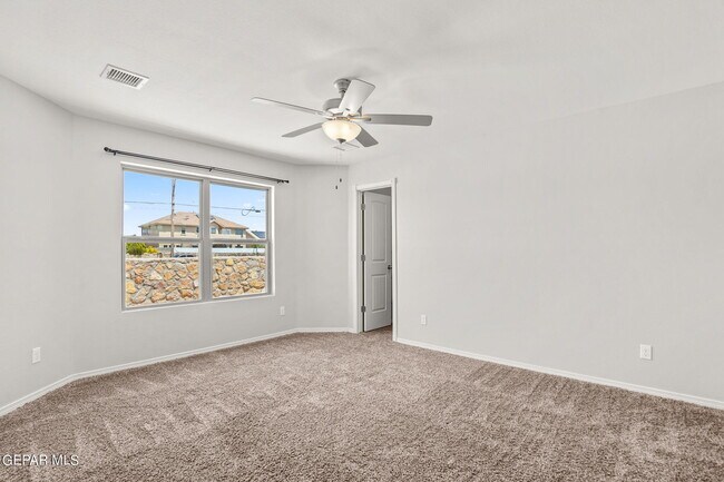 Building Photo - 778 Lemington St