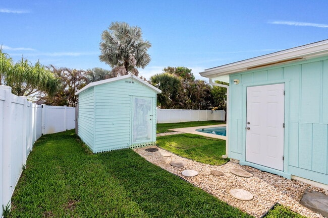 Building Photo - 8675 SW Keathley Ct