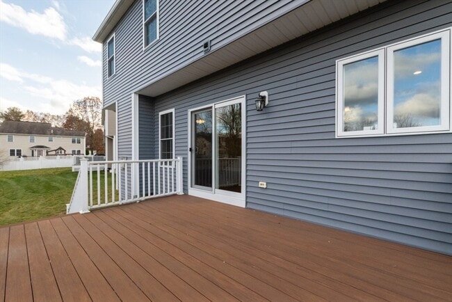 Building Photo - 15 Hialeah Ln