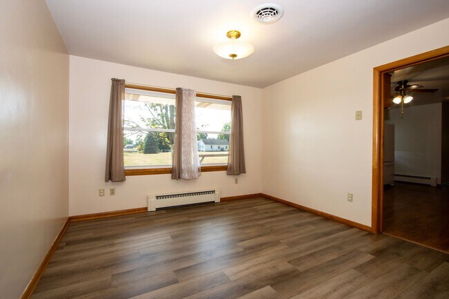 Building Photo - Charming Ranch Home