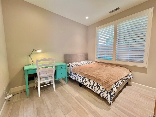 Building Photo - 60 Trotter