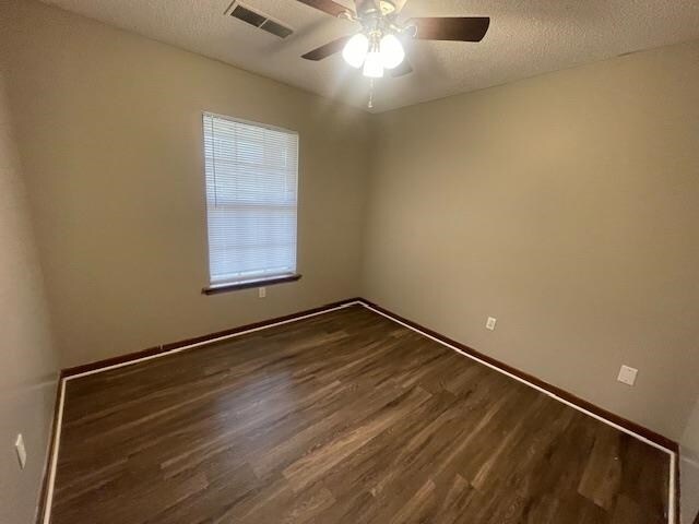 Building Photo - 178 Colonial Dr