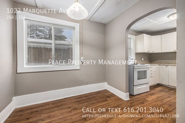 Building Photo - 1023 Marquette Ave