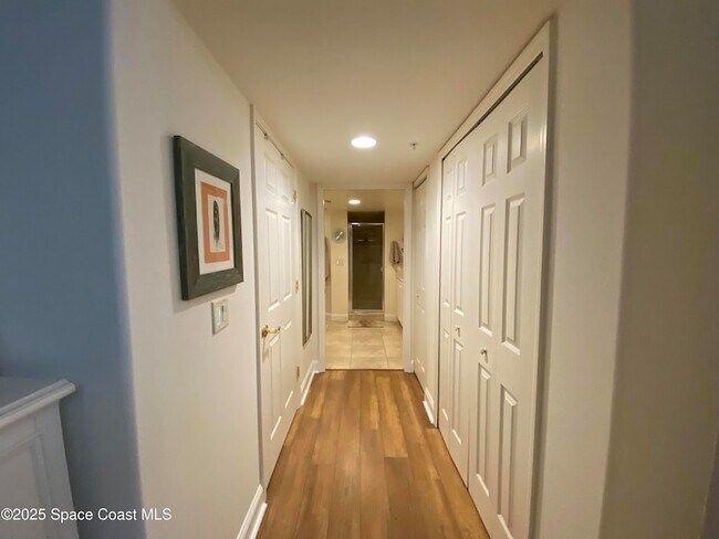 Building Photo - 732 Bayside Dr