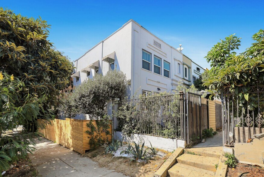 Duplex - 249 Columbia Pl