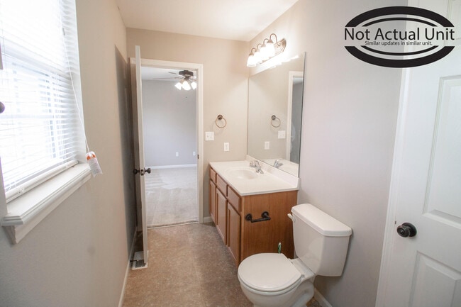 Building Photo - 5000 Derby Ridge Dr