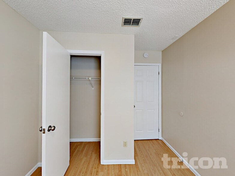 Building Photo - 7742 Settlers Landing Trail S