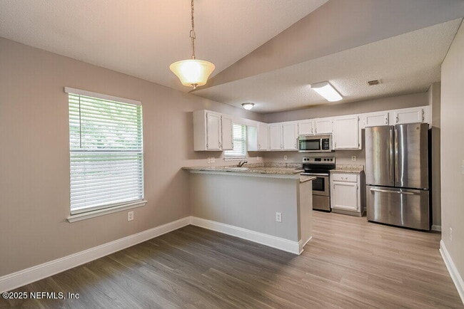 Building Photo - 6638 Lana Ln