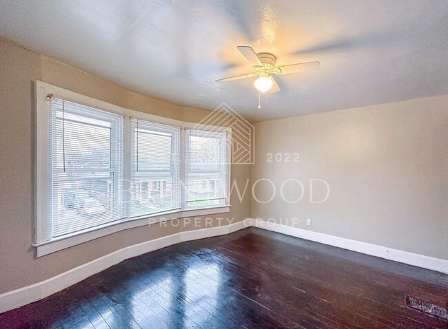 Building Photo - Charming 3-Bedroom Home with Modern Kitche...