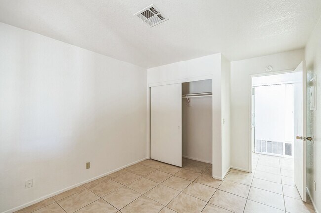 Building Photo - 78701 Ave 42