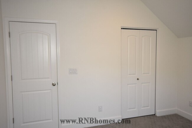 Building Photo - 1096 Provence Village Dr