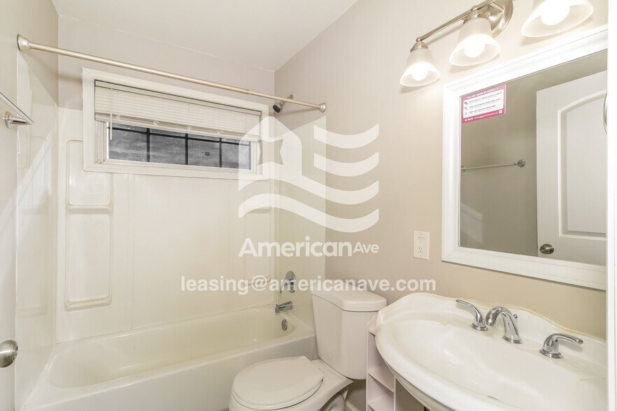 Building Photo - 2208 Ervin St