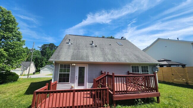 Building Photo - 7336 Bramble Oak Dr