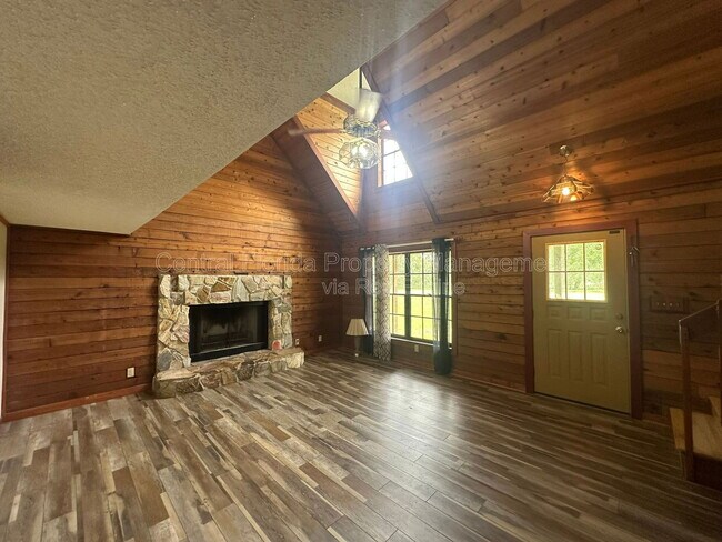 Building Photo - 1620 Nora Tyson Rd