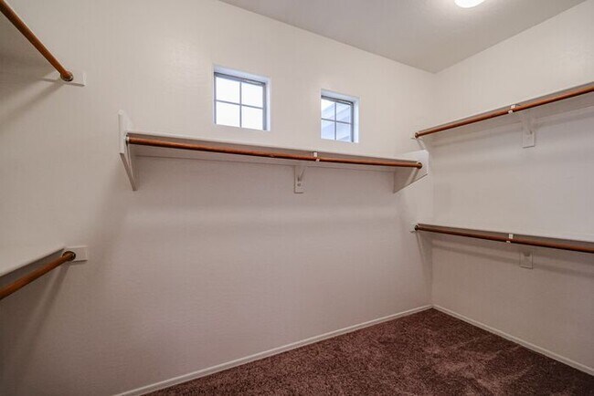 Building Photo - COMING SOON !! Spacious 4 Bed, 2.5 Bath 2 Story Home in Shadow Ridge Community/ Chandler