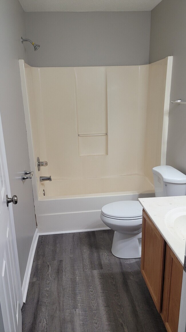 Building Photo - 7031 S Estacada Way