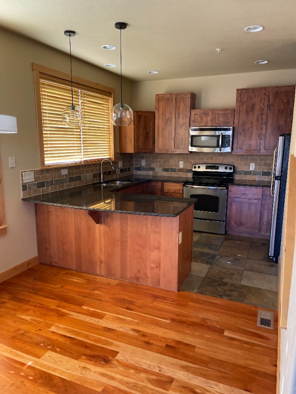 Building Photo - 275 Carina Cir