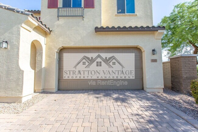 Building Photo - 2883 E Ebony Dr