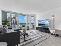 Building Photo - 400 South Pointe Dr